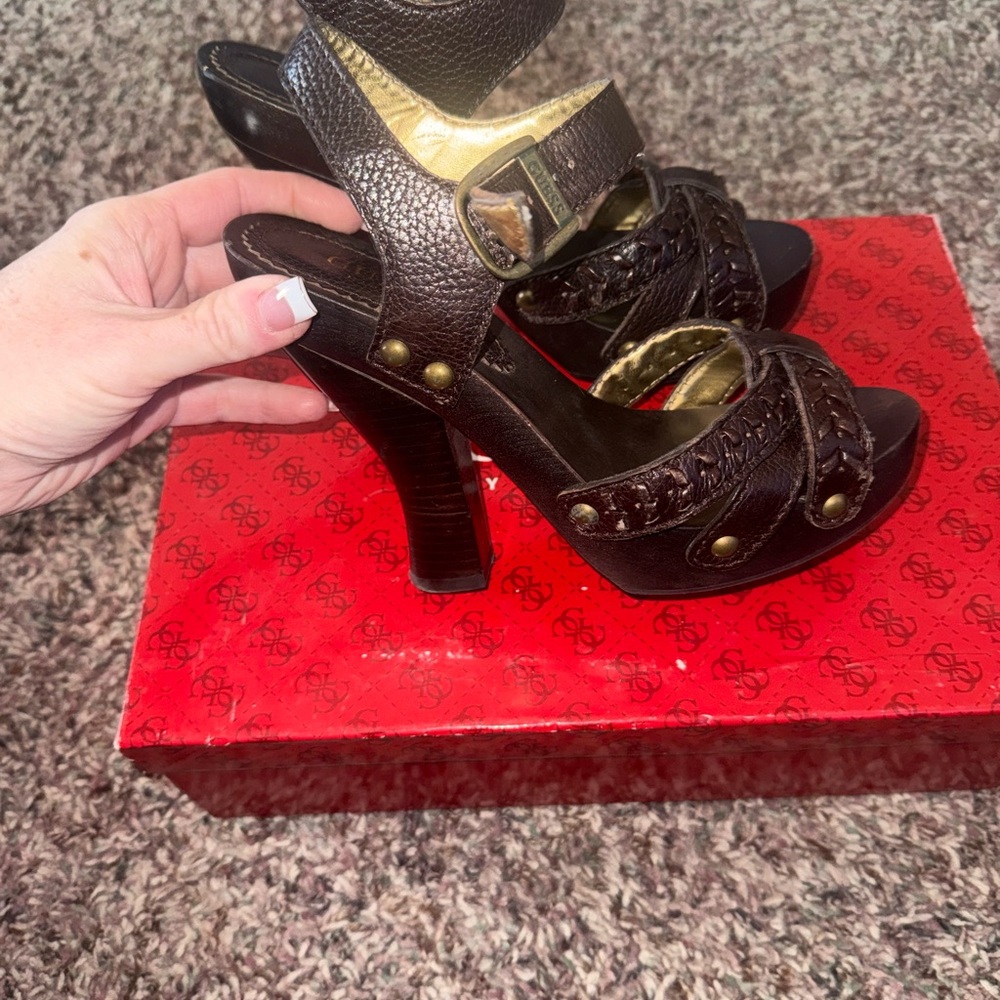 GUESS Women's Dark Brown Braided Leather Ankle Strap Heels size 7 - Picture 2 of 4